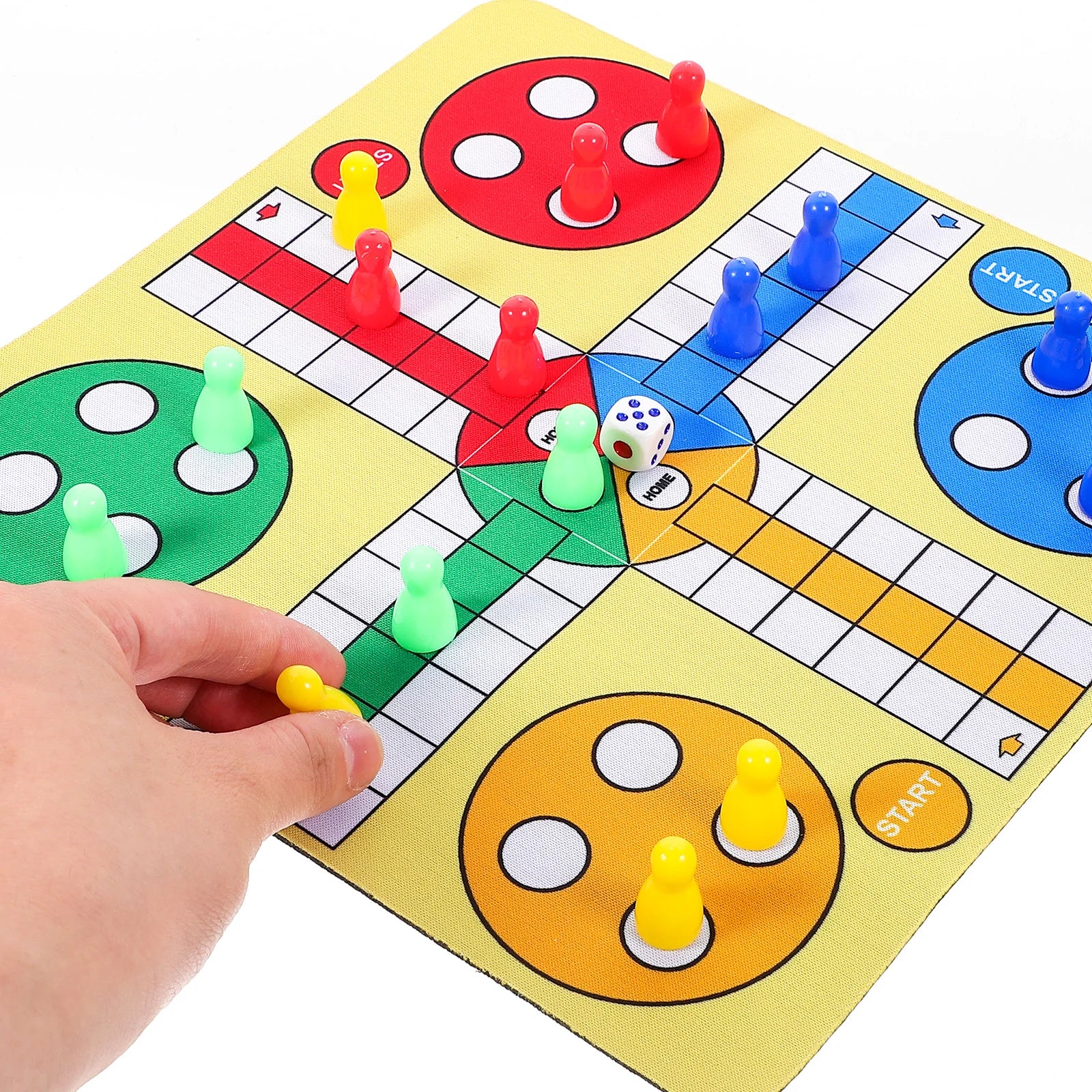 1 set Flying Set 24cm Ludo Board Game Toy Lightweight Portable Chess for Party Home KTV Bars Mini Table Chess Toys